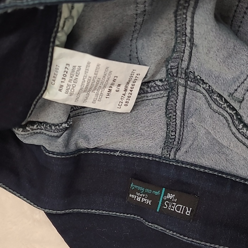LEE RIDER Midrise Capri - Picture 12 of 13